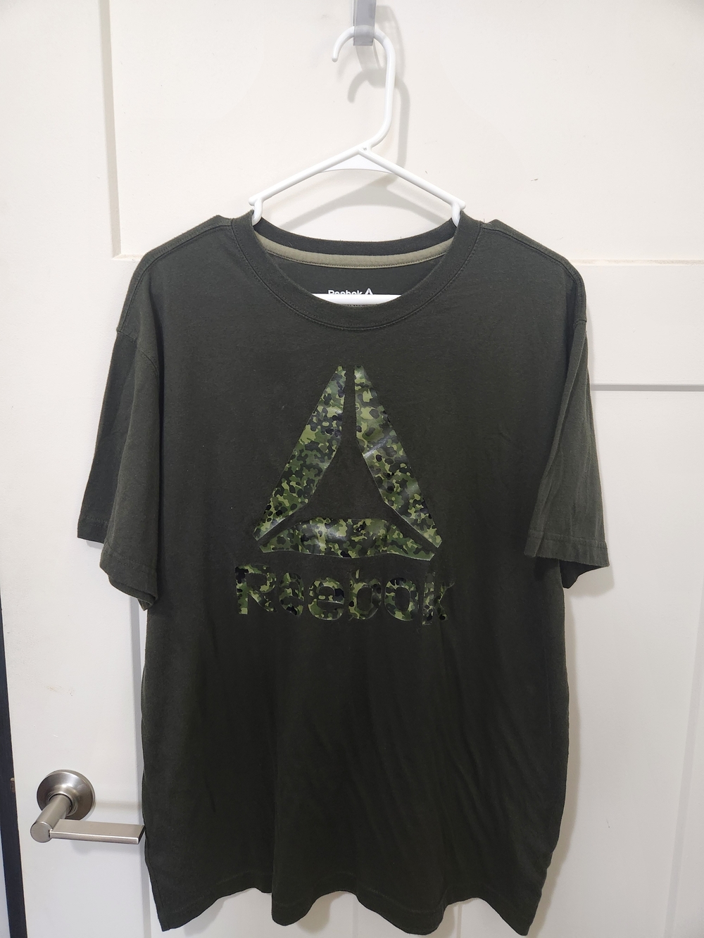 Reebok Men’s Olive Green Logo Graphic Tee Size L